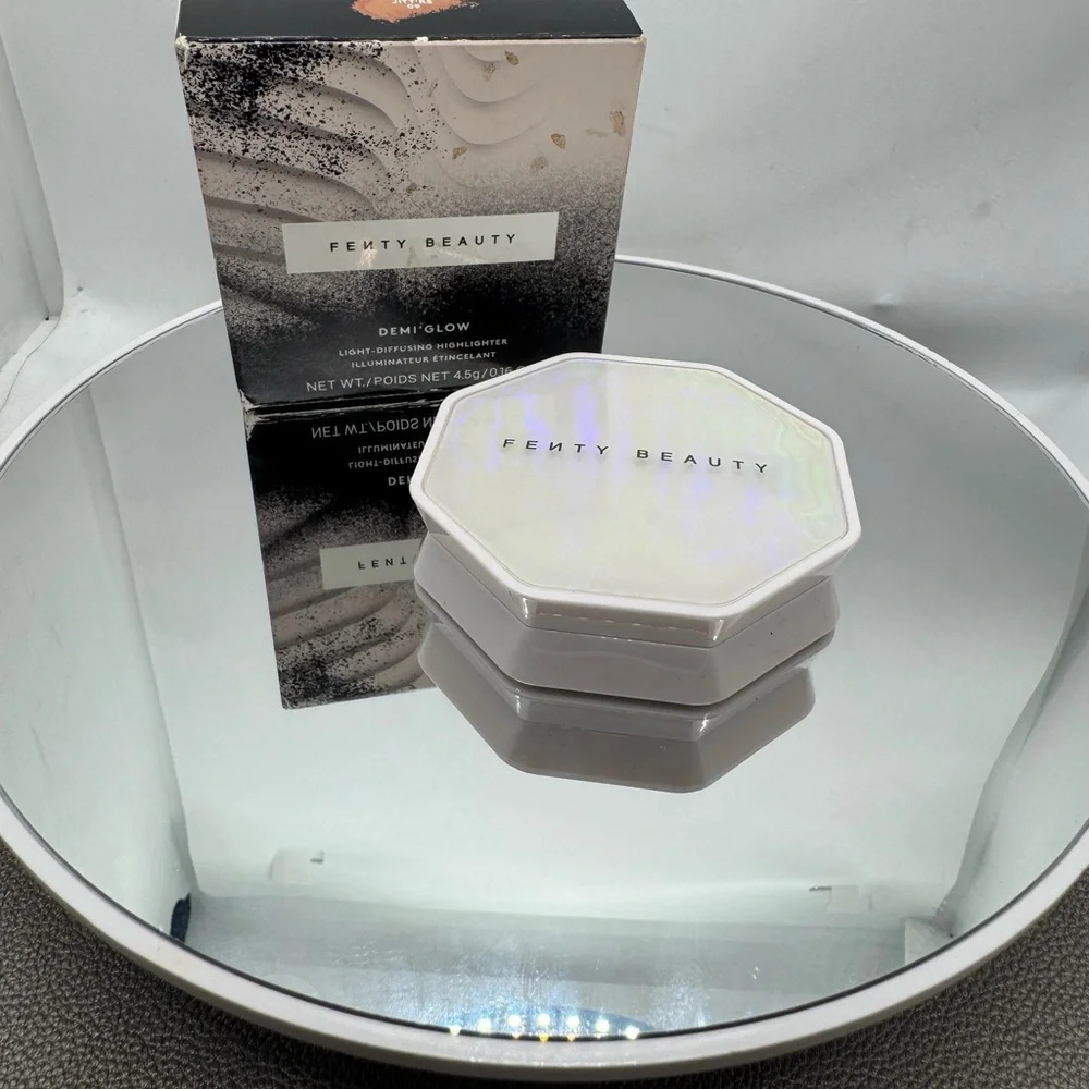 New Fenty Beauty Diamond Glow Highlighter in Rich Bronze